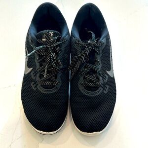 NIKE Training TR 7 women’s (size 7)